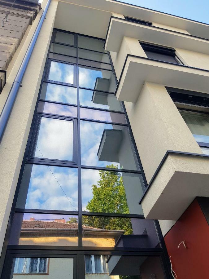 Holiday Apartman With Free Parking Gyor Exterior photo